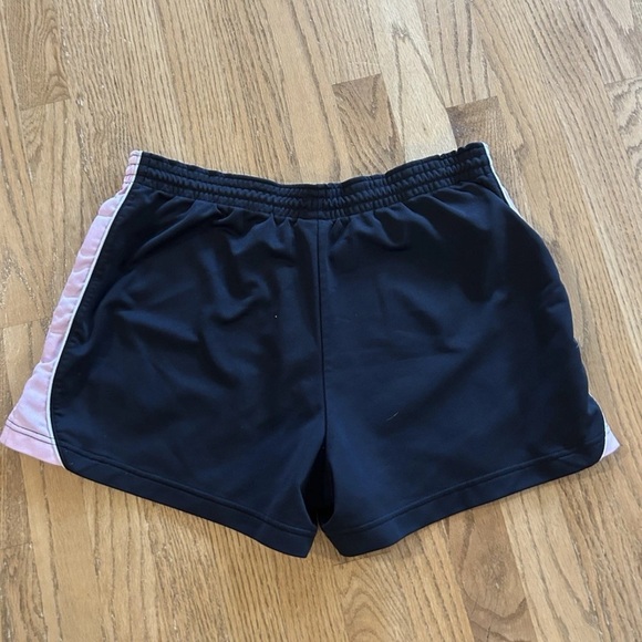 Women’s Nike Black & Pink Athletic Shorts Size Large - Picture 2 of 2